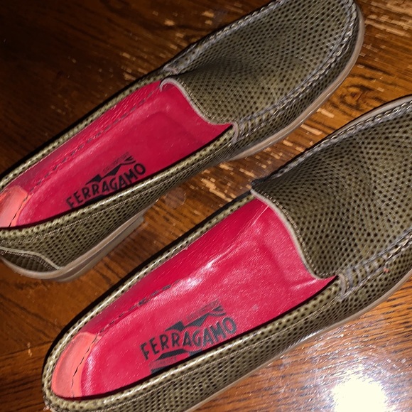 100% Women’s Authentic Ferragamo leather Slides - Picture 6 of 6